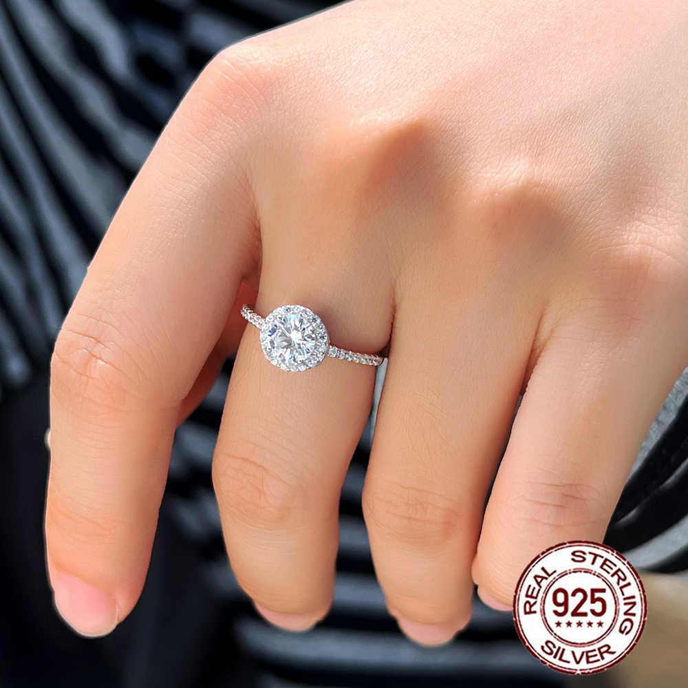 925 Sterling Silver Luxury Round Cut Shiny Diamond Like Cubic Zirconia Rings